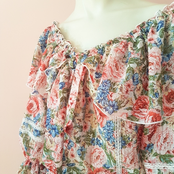 Romantic zara shirt - roses, lace and ruffles - Picture 7 of 11